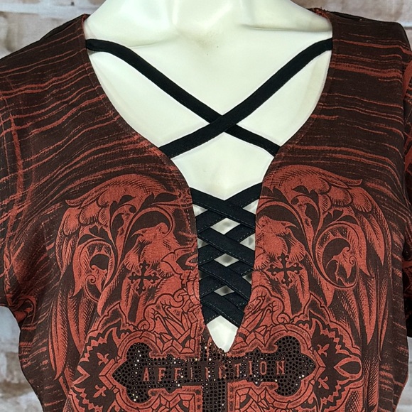 Affliction Women’s Graphic Short Sleeve Criss Cross V-Neck T-Shirt-Size: L -NWT - Picture 3 of 10